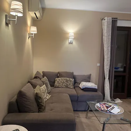 New Private Parking Apartment *